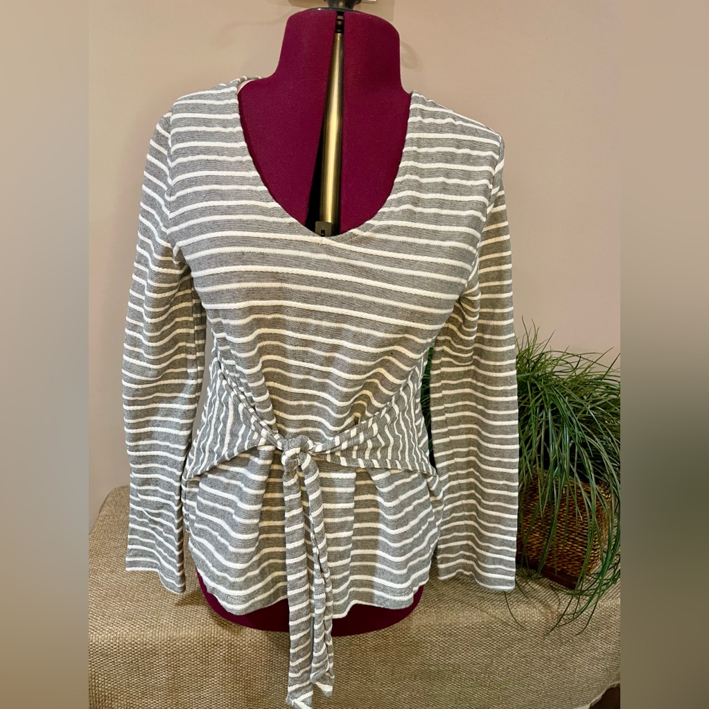 A New Day Ladies Long Sleeve Top Size Small